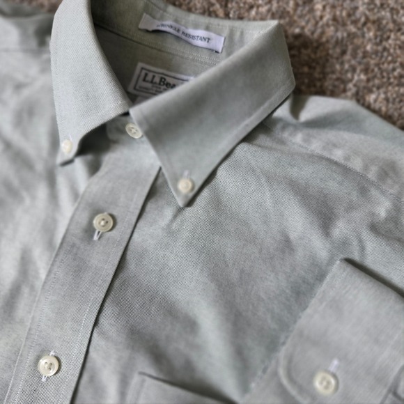 L.L. Bean Other - LL Bean Mens Wrinkle Resistant Oxford Shirt Sage Green Cotton 15.5-32 209410